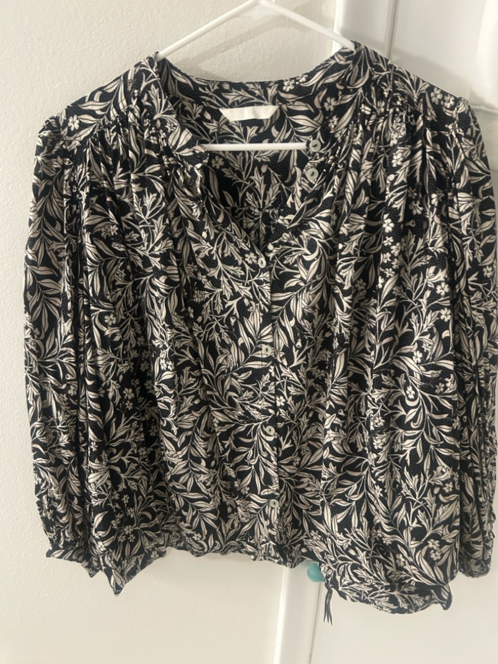 H&M Black and Cream Floral V-Neck Button Blouse